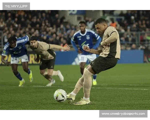 巴黎2-1客胜斯特拉斯堡,十人作战守住胜果 巴黎2-1客胜斯特拉斯堡,十人作战守住胜果